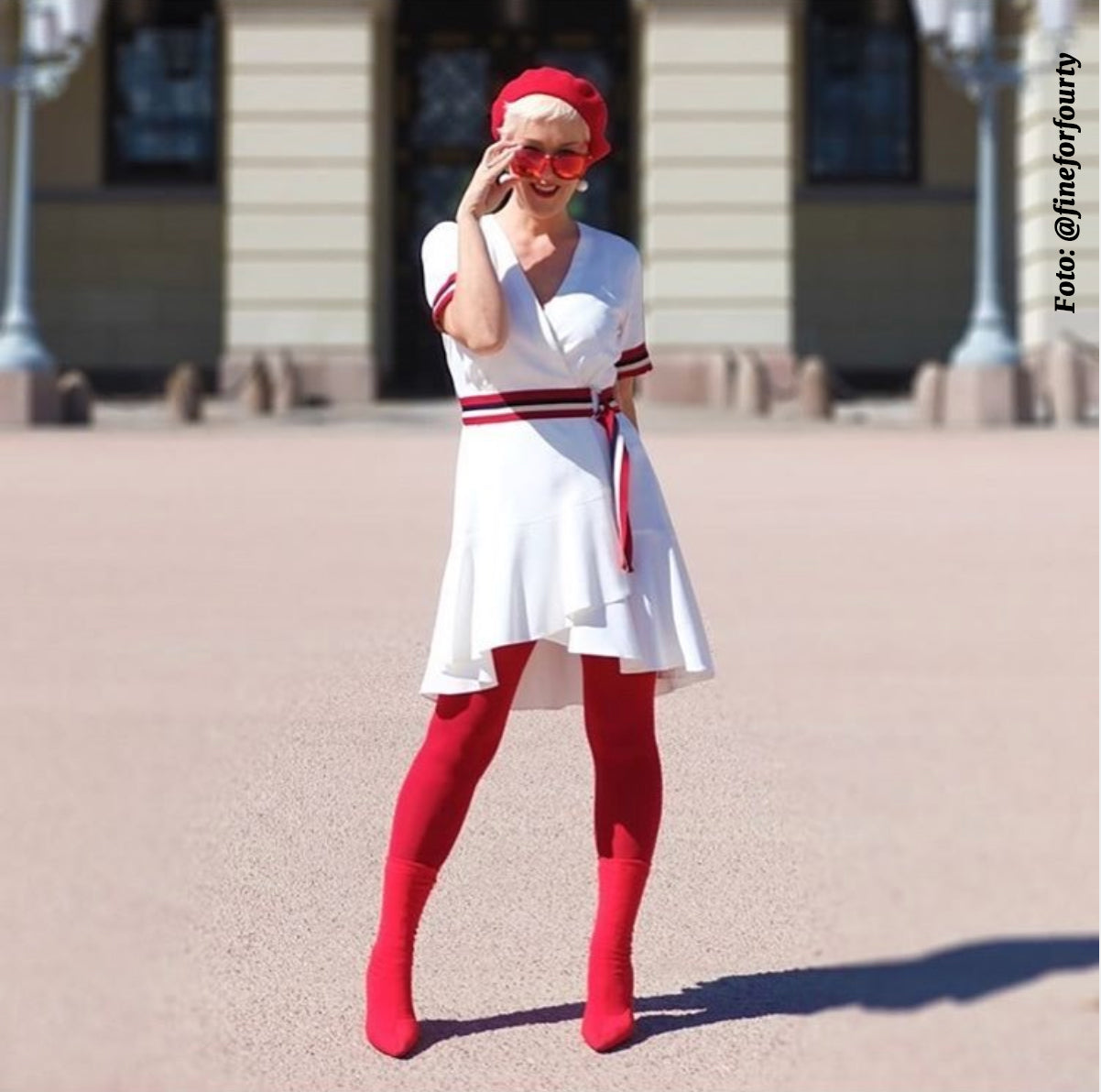 Røde strømpebukser, bunad 17.mai. Foto @hildstil