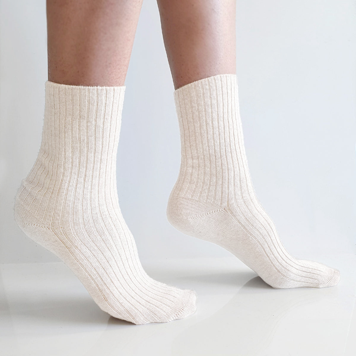 Kremhvit ullsokker med cashmere